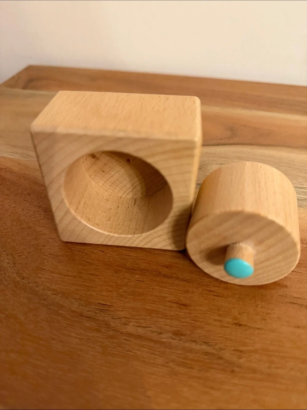 Lovevery pincer 2 pc puzzle from the thinker play set from 11 months Montessori
